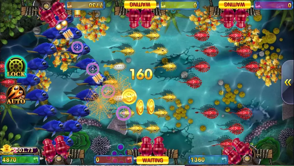 Pussy888 fish table with LOCK and AUTO buttons on the left, empty seats marked WAITING and a 160 payout floating over the fish